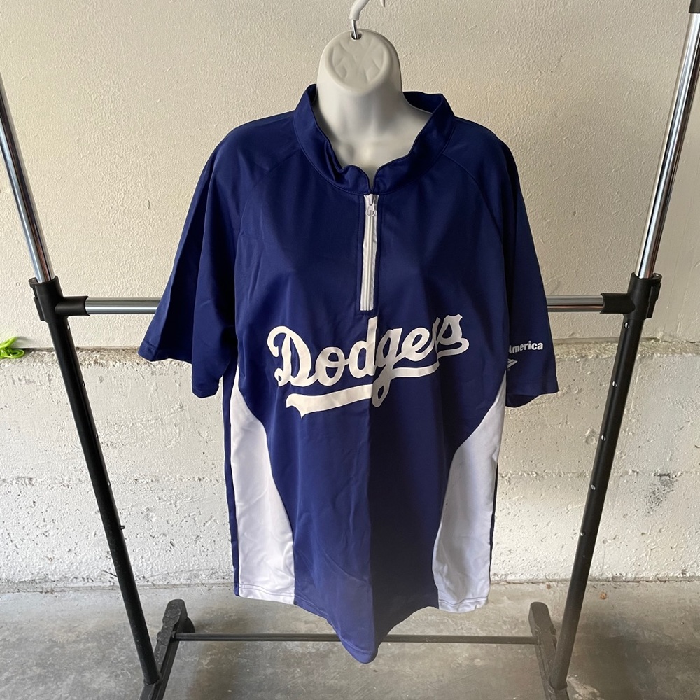 Dodger men’s shirt